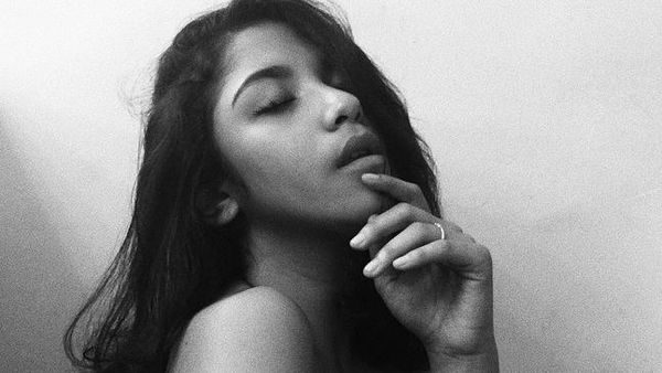 So Sexy! Nadine Waworuntu Si Cantik Berkulit Eksotis