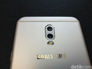 Berkamera Ganda, Galaxy J7+ Dijual Rp 4,9 Juta