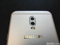 Berkamera Ganda, Galaxy J7+ Dijual Rp 4,9 Juta