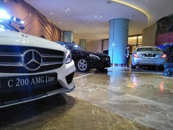 Mobil Mewah Ini Ternyata Jago Ngebut!