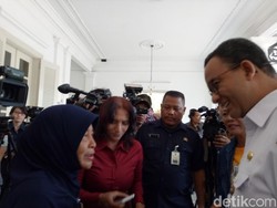 Markonah Curhat Jadi Korban Penggusuran ke Anies Baswedan