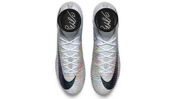 Nike Mercurial CR7 Melhor: Sepatu Terbaik untuk Pemain Terbaik Dunia