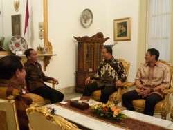 Suasana Santai Pertemuan Jokowi dengan Anies-Sandi