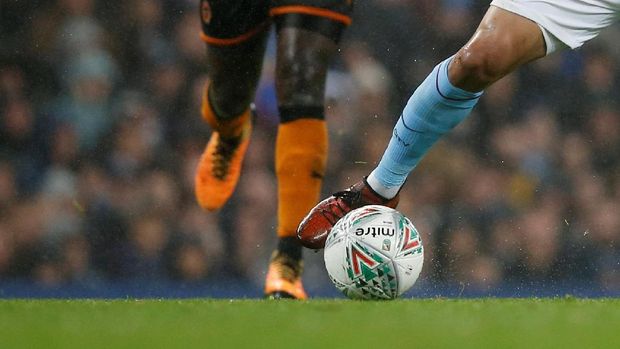 City Cuma Menang lewat Adu Penalti, Guardiola Salahkan Bola