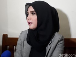 Dear Enji, Rosmanizar Makin Bahagia dan Cantik Setelah Ikhlas Dicerai