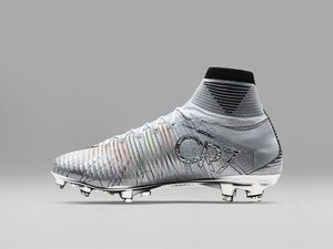 Karena Pemain Terbaik Butuh Sepatu Terbaik