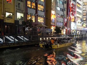 Menyusuri Kanal Dotonbori di Kala Malam, Romantisnya... Menyusuri Kanal Dotonbori di Kala Malam, Romantisnya...