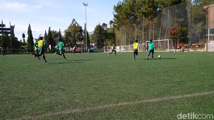 Timnas U-19 Mulai Terbiasa dengan Suhu Dingin di Lembang