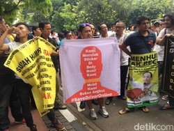 Tolak Stiker, Taksi Online: Mobil Kami Bukan Angkot