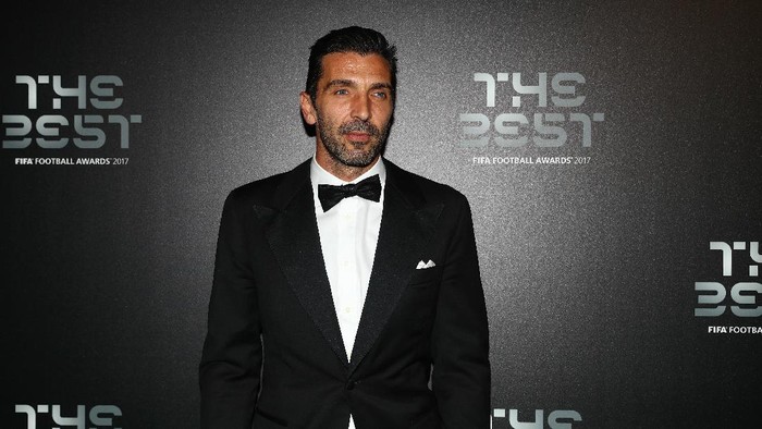 Terserah Buffon Mau Pensiun Kapan Saja