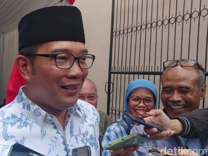 Sanggahan Ridwan Kamil ke Panwaslu soal Kampanye Ilegal Sanggahan Ridwan Kamil ke Panwaslu soal Kampanye Ilegal