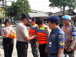 Siaga Banjir, 65 Petugas Gabungan Gelar Apel di Kalibaru