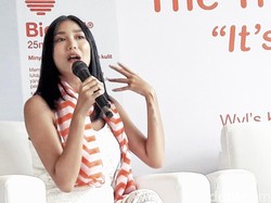 Hamil Lima Bulan, Dominique Diyose Tetap Traveling