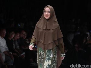 Inovasi Baru, Si.Se.Sa Rilis Khimar Sekaligus Coat di JFW 2018 Inovasi Baru, Si.Se.Sa Rilis Khimar Sekaligus Coat di JFW 2018