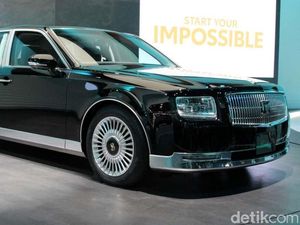 Mobil Mewah Toyota Century