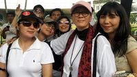 Driver Wanita di Demo Taksi Online