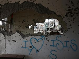 Grafiti I Love ISIS di Reruntuhan Marawi