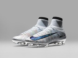 Sepatu Spesial untuk Ronaldo yang Terbaik