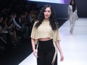 Foto: 14 Koleksi Busana Luna Maya yang Terinspirasi Beyonce