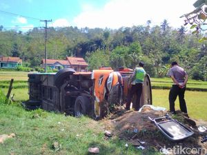 Rombongan Perangkat Desa Asal Purworejo Kecelakaan di Banyumas