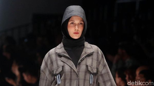 Foto: Gaya Hijab Street Style Nan Sporty, Koleksi Terbaru Rani Hatta