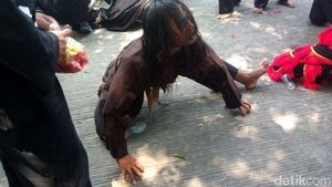 500 Penari Barongan Kesurupan Massal