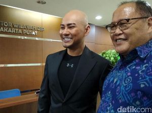 Deddy Corbuzier Sindir Artis Pamer Mobil Mewah Tapi Tak Bayar Pajak