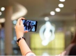 ZenFone 4 Selfie Pro Sematkan Kamera Depan Ganda 24MP