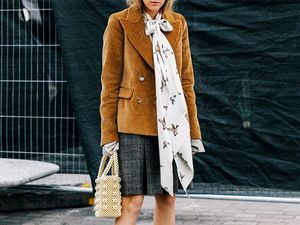 Sedang Tren, 5 Scarf Cantik yang Bikin Gaya Kamu Lebih Stylish