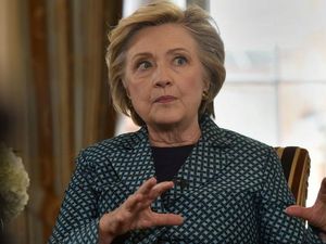 Harper Collins Terbitkan Buku Memoar Hillary Clinton