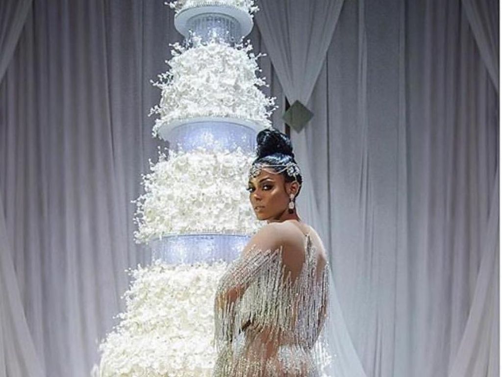 Seperti Ini Bentuk Cake Pengantin Gucci Manne Seharga Rp 1 Milliar