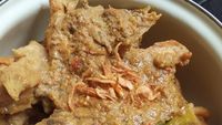 Tanggapi Klaim Rendang Ayam Renyah, Netizen Balas dengan Meme Kreatif