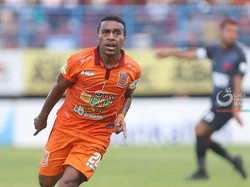 Terens Puhiri, Gelandang Borneo FC yang Jadi Sorotan Media Asing