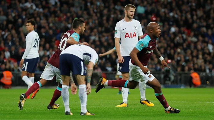 West Ham Kembalikan Spurs ke Bumi