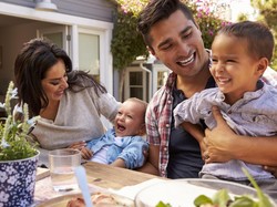 Begini Caranya Agar Orang Tua tetap Adil pada Anak-anaknya