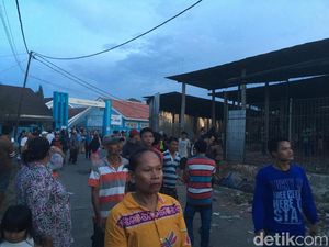 Suara Ledakan Pabrik Petasan Bikin Siswa SMP 1 Kosambi Berhamburan Suara Ledakan Pabrik Petasan Bikin Siswa SMP 1 Kosambi Berhamburan