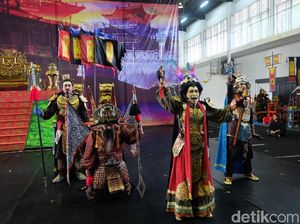 Teater Koma Siapkan 135 Kostum Pemain untuk Sin Jie Kwie 4 Teater Koma Siapkan 135 Kostum Pemain untuk Sin Jie Kwie 4
