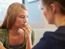 Bete Biasa atau Mental Illness Seperti Awkarin? Begini Membedakannya