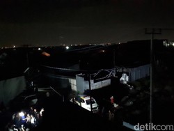 Inafis Olah TKP, Listrik Permukiman Dekat Pabrik Petasan Dimatikan