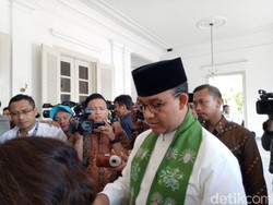 Anies: Balai Kota Tetap Terima Aduan Warga