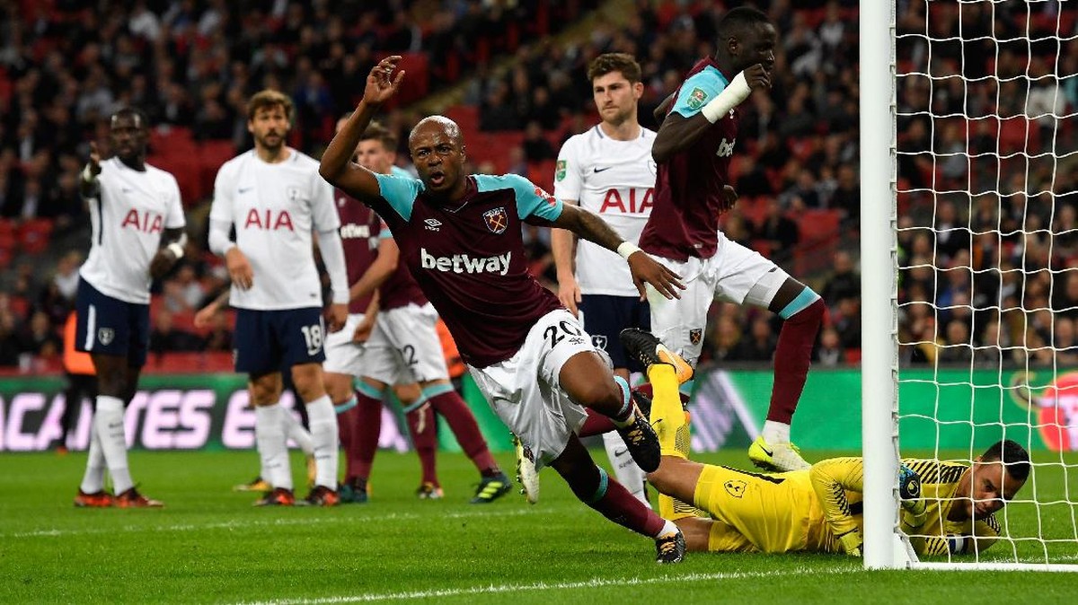 Andre Ayew dua kali menjebol gawang Tottenham Hotspur (Stu Forster/Getty Images)