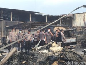 12 Korban Ledakan Pabrik Kembang Api Masih Dirawat di RS 12 Korban Ledakan Pabrik Kembang Api Masih Dirawat di RS