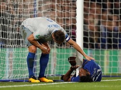 Kelakar Batshuayi Setelah Hantam Tiang Gawang