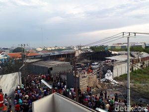 Polisi Cari 9 Korban Ledakan Pabrik Petasan yang Masih Hilang