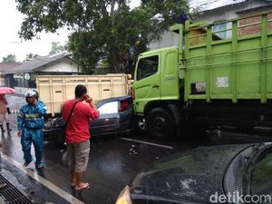 Truk Tabrak 5 Kendaraan, 1 Pengendara Tewas di Wonosobo