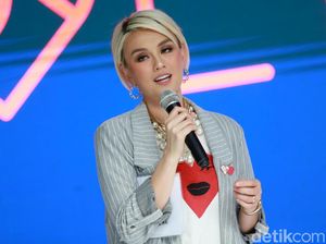 Gaya Busana Diakui Majalah Mode Internasional, Ini Kata Agnez Mo