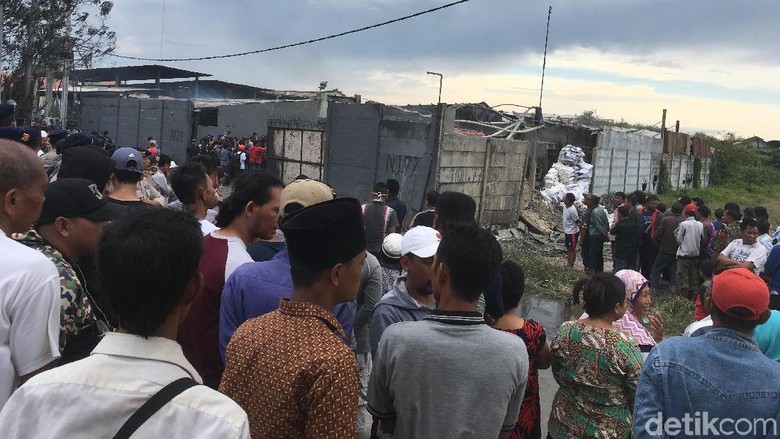 Polisi: Korban Tewas Pabrik Petasan Kosambi Menumpuk di Belakang