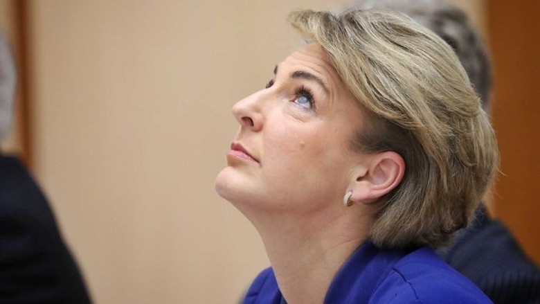 Menteri Tenaga Kerja Australia Diminta Mundur Menteri Tenaga Kerja Australia Diminta Mundur
