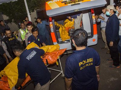 Jenazah Korban Ledakan Pabrik Kembang Api Dibawa ke RS Polri