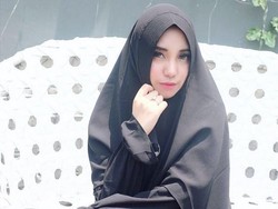 Lihat Bule Cantik Nikahi Orang Indonesia, Salmafina Sunan Termotivasi